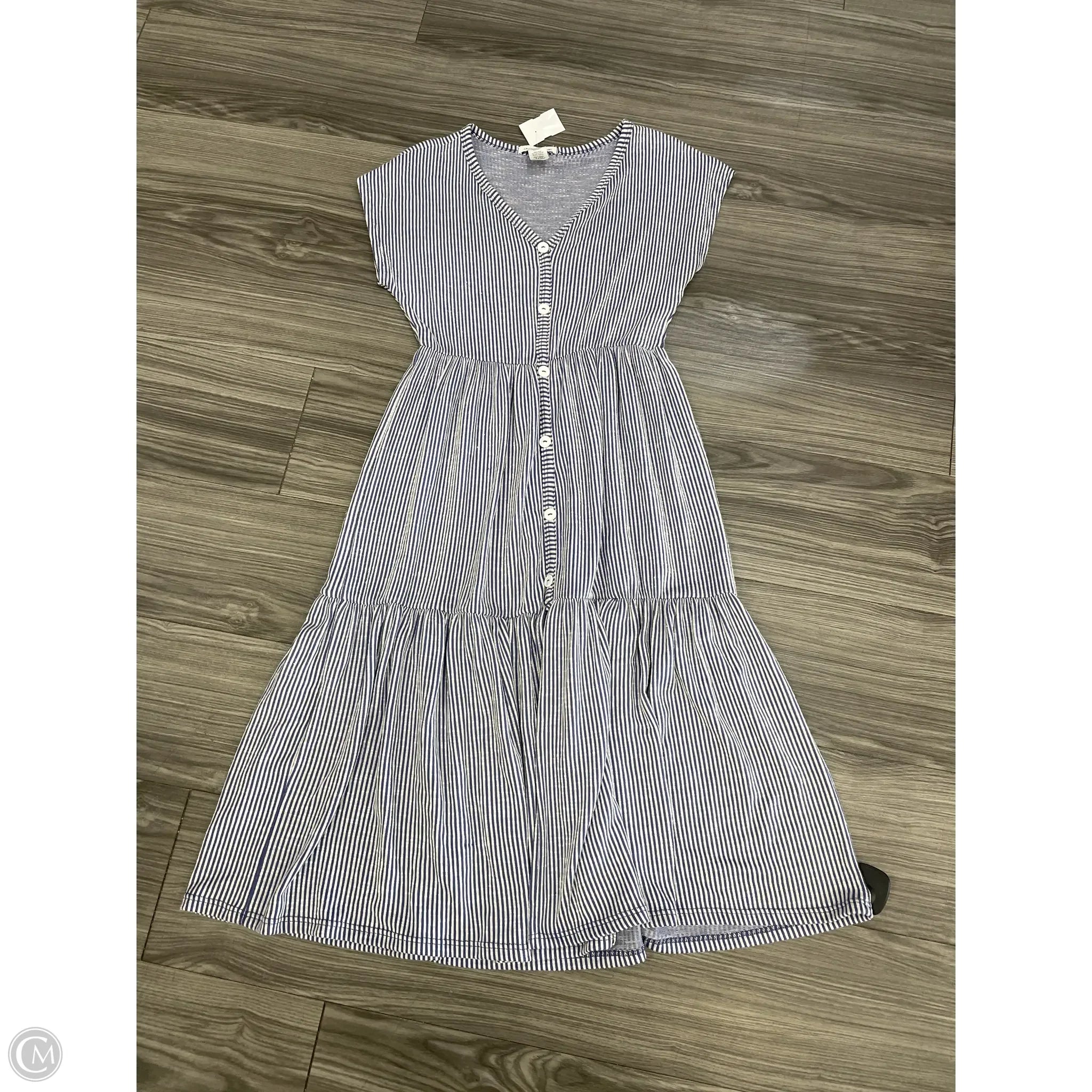 Dress Casual Midi By Caution To The Wind In Striped Pattern, Size: M Tunics Sophisticated sleek Dress Casual Midi By Caution To The Wind In Striped Pattern, Size: M Tunics Sophisticated sleek