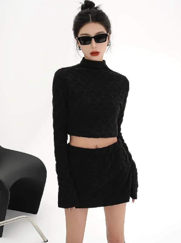 Black Ribbed Turtleneck Crop Top - Long Sleeve Fitted Mock Neck Sweater Seamless Knitted Crochet
