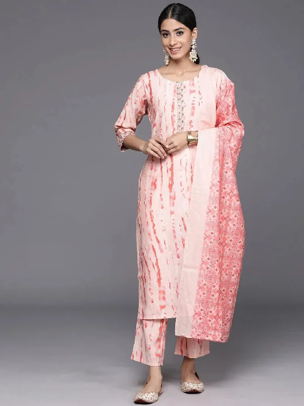 Peach Printed Silk Blend Straight Kurta With Trousers & Dupatta Trousers Low Rise Relaxed Peach Printed Silk Blend Straight Kurta With Trousers & Dupatta Trousers Low Rise Relaxed