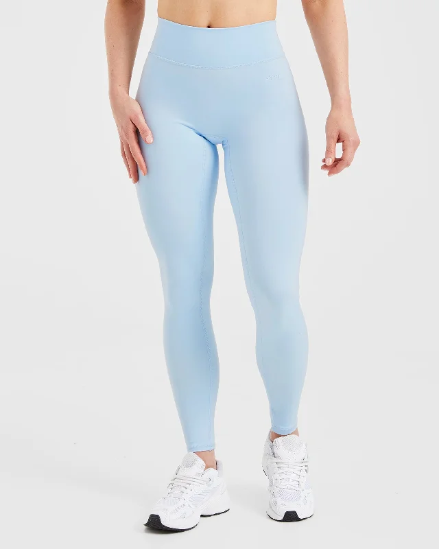 Staple Leggings - Pastel Blau Comfortable Full-Body Compression Leggings