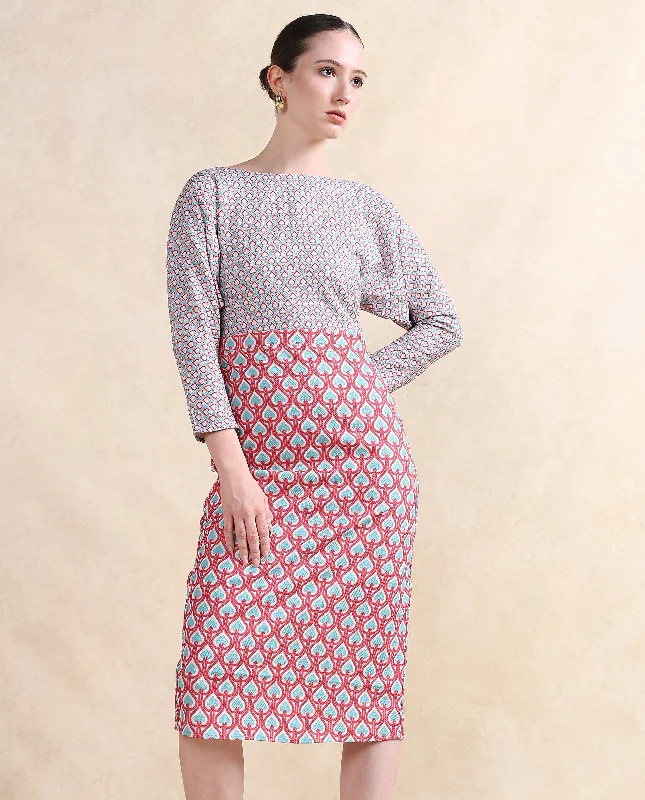 Rareism Women Bovyan Multi Full Sleeve Boat Neck Zipper Closure Straight Fit Midi Geometric Print Dress Trendy Ruched Side Midi Dress Rareism Women Bovyan Multi Full Sleeve Boat Neck Zipper Closure Straight Fit Midi Geometric Print Dress Trendy Ruched Side Midi Dress