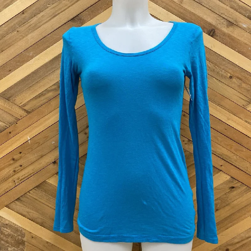 Fabletics - Women's L/S Shirt - MSRP comp $55: Blue-women-SM-- Seamless Knitted Crochet Fabletics - Women's L/S Shirt - MSRP comp $55: Blue-women-SM-- Seamless Knitted Crochet