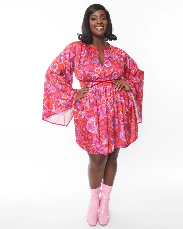 Smak Parlour Plus Size Pink Psychedelic Hearts Mini Dress | Pink Psychedelic Hearts Elegant Mini Dress with Pleats Smak Parlour Plus Size Pink Psychedelic Hearts Mini Dress | Pink Psychedelic Hearts Elegant Mini Dress with Pleats
